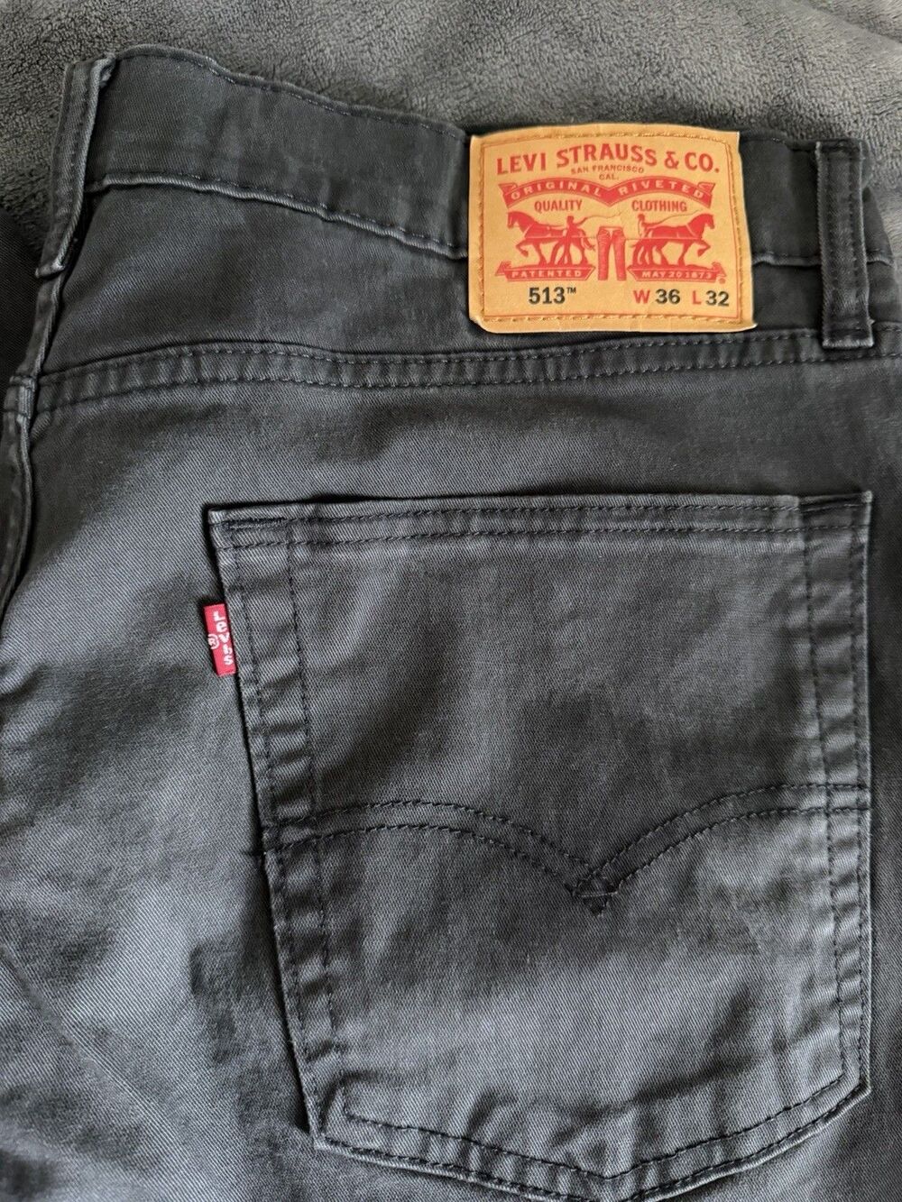 Levi’s 513 Slim Straight Pants Lot 2 Pair Men’s W36 L32 Charcoal Khaki Chino - Picture 6 of 15